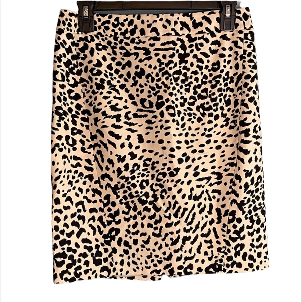 Loft animal print skirt size 4 petite